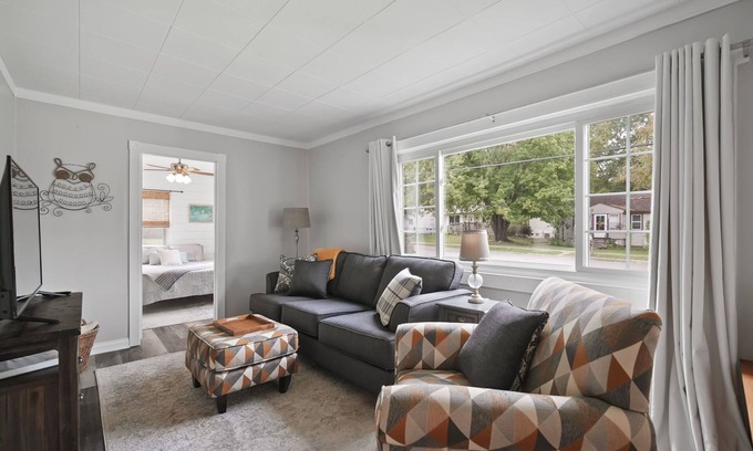 Jackson House | Cozy City Escape
