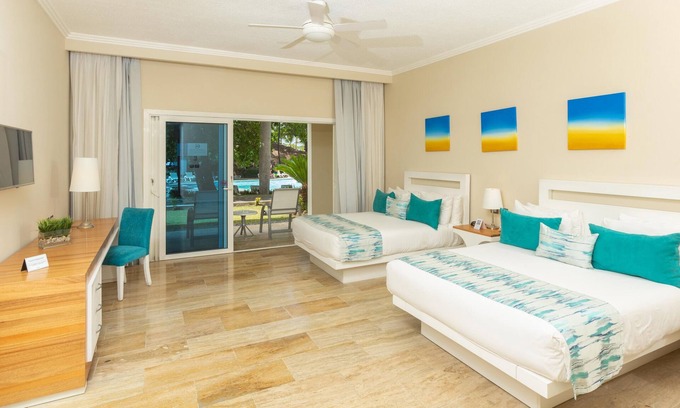 Munoz Apartment | COZY & CLEAN 2 Bed Studio With 5 star amenities
