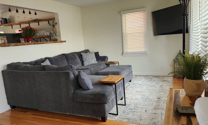 Bourbonnais House | Cozy Comfy