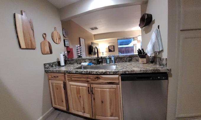 Sparks Condo | Cozy condo in Sparks, NV close to dining, shopping, and entertainment.