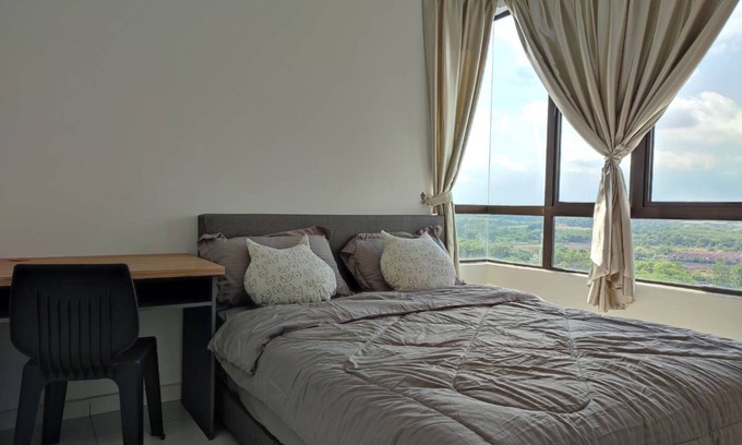 Bukit Baru Apartment | Cozy Condo @ Melaka Top Hill CityView 7-9pax