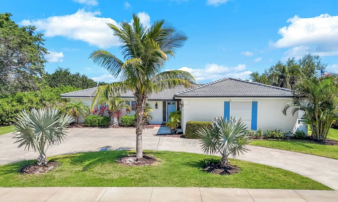 Marco Island House | Cozy Cottage close to the beach