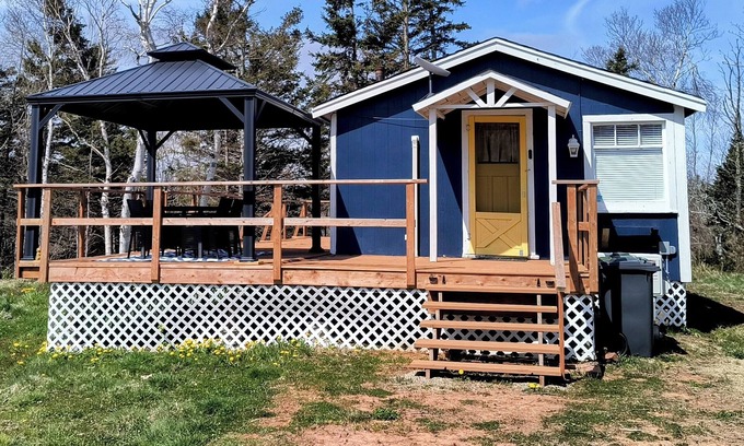 Grand Tracadie Cottage | Cozy cottage in Grand Tracadie PEI minutes away from PEI's beautiful beaches.