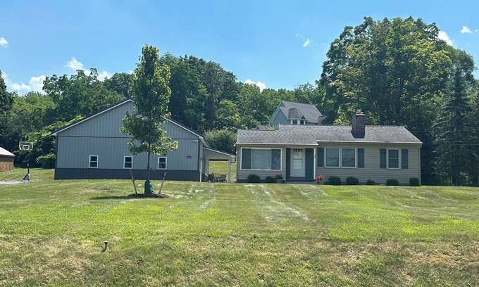 Rushville Cottage | Cozy Cottage on Canandaigua