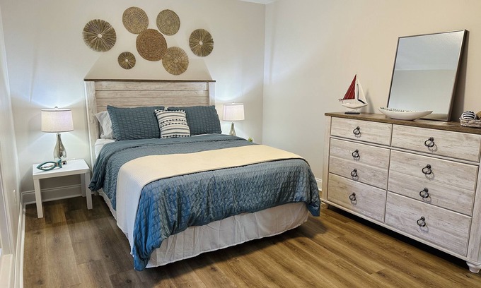 Campbellsville House | Cozy Cottage