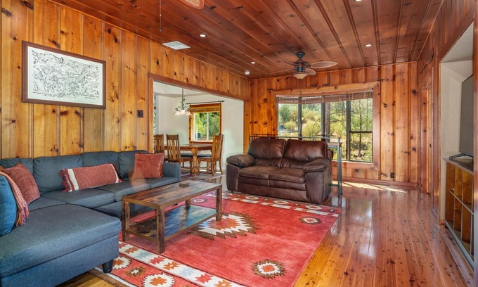 Ahwahnee Cabin | 🛶 Cozy Creek Cabin near Yosemite & Bass Lake