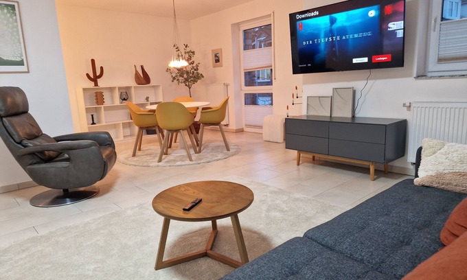 Cloppenburg Apartment | Cozy: Design Suite Zentral Küche Balkon