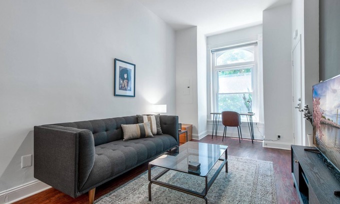 Dupont Circle Apartment | Cozy Dupont Circle 1BR w/W/D near metro & Johns Hopkins by Blueground
