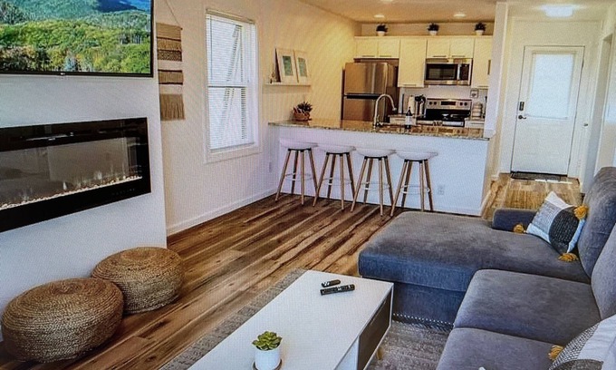 Beech Mountain Condo | Cozy Elk Hideaway - Walk to Ski Slopes!