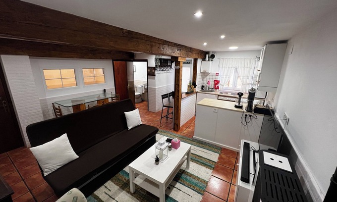 Barruelo de Santullan Apartment | Cozy Escape In Rural Village