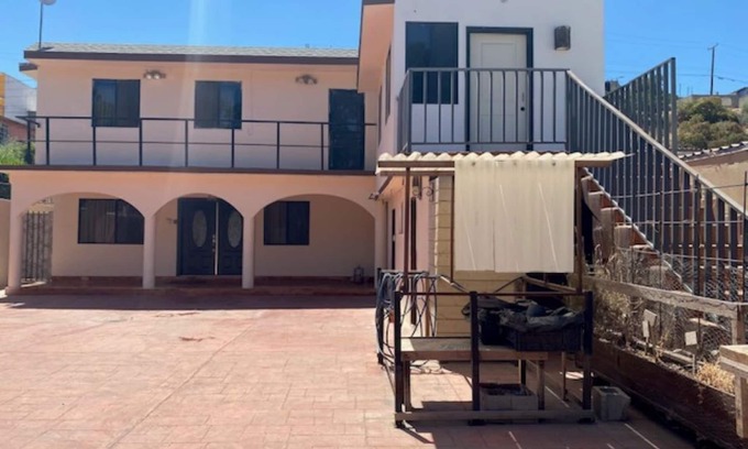 Ensenada House | Cozy family home with studio 10-15 min from tourist entertainment