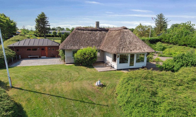 Ertebølle House | Cozy farmhouse with fantastic surroundings.