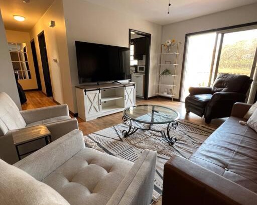 Merriam Apartment | Cozy, fully remodeled home near downtown KC