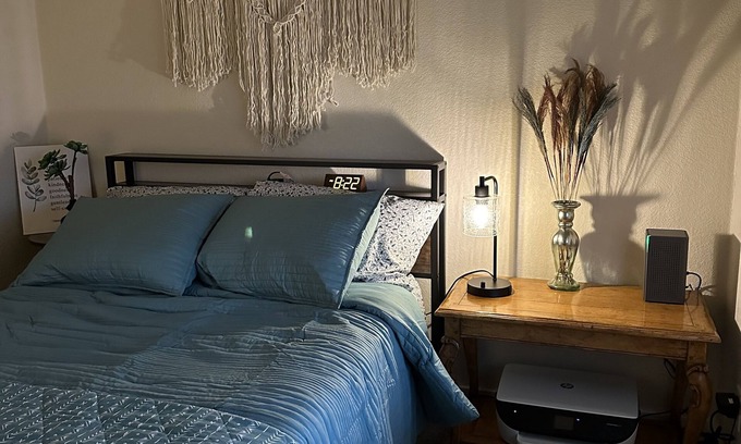 Bellevue Cottage | Cozy Guest Cottage