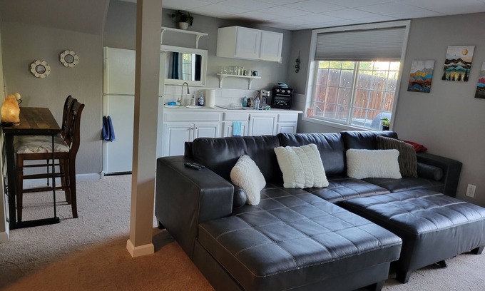 Ken Caryl Villa | Cozy Hideaway at Red Rocks & Chatfield ~ Winter Wonderland