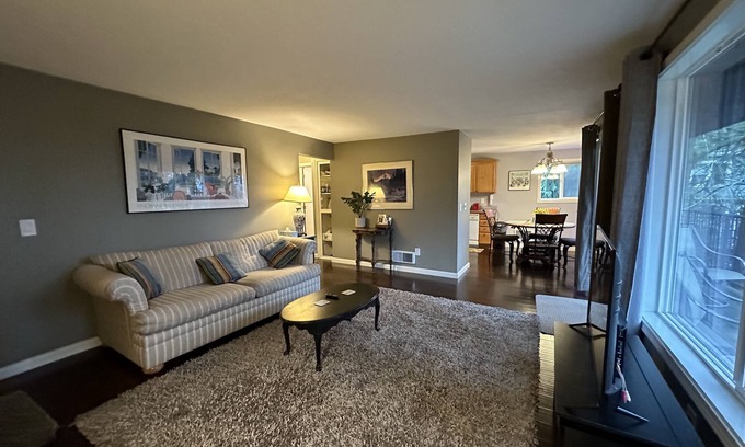 Corbett - Terwilliger - Lair Hill Apartment | Cozy, hideaway retreat in the trees