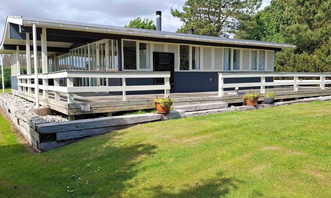 Haarby House | Cozy holiday home with sea view