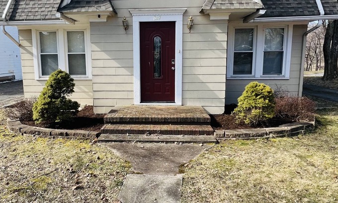 Bloomsburg House | Cozy Home at Bloomburg University!