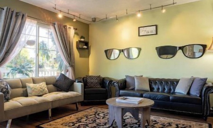 Arroyo Grande House | Cozy home in Arroyo Grande - Conveniently located minutes away from the beach.