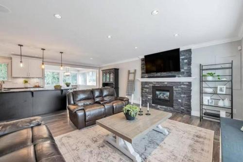 Langley Villa | Cozy home in Brookswood