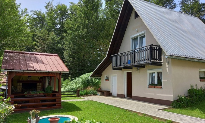 Lokve House | Cozy home in Homer-Lokve with WiFi