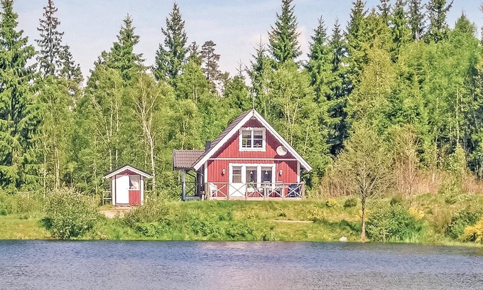 Langaryd House | Cozy home in Långaryd with lake view