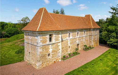 Montfiquet House | Cozy Home In Le Mesnil-Jourdain