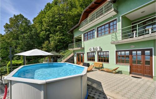 Novi Marof House | Cozy Home In Madzarevo With Kitchen