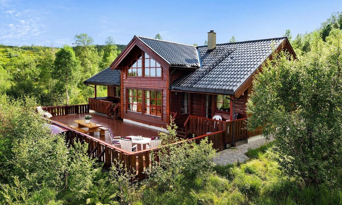 Kvam House | Cozy home in Norheimsund with sauna