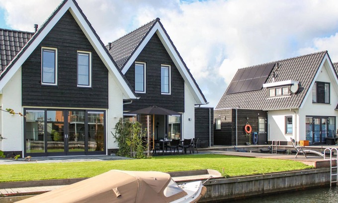 Stavoren House | Cozy home in Stavoren with WiFi