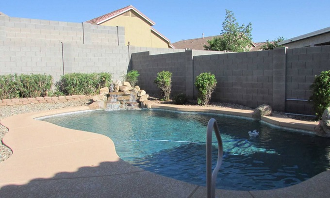 Alta Vista Estates House | Cozy home near freeways w/pool, BBQ