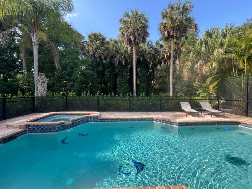 Wellington House | Cozy home with big pool in Wellington!