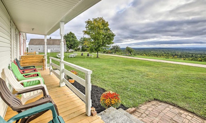 Greene House | Cozy Home with Vineyard, Working Farm and Fall Foliage