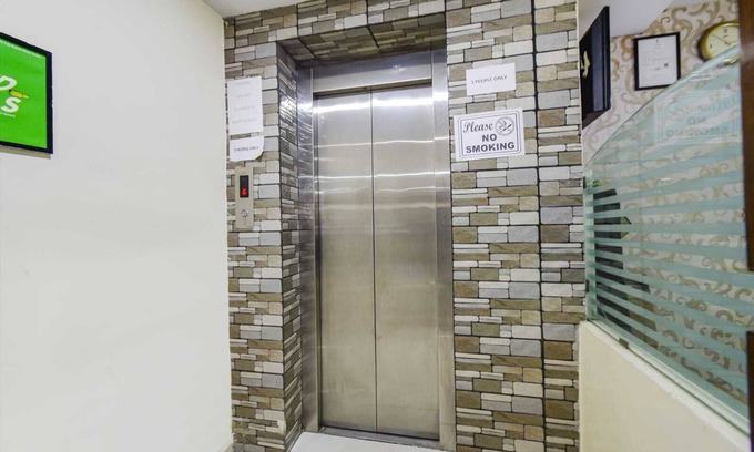 HITEC City House | Cozy hotel in awesome Hyderabad with WiFi, AC