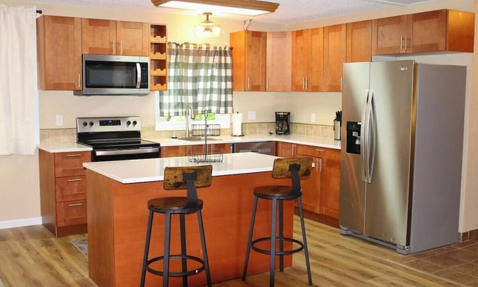 Belfield House | Cozy House in Belfield