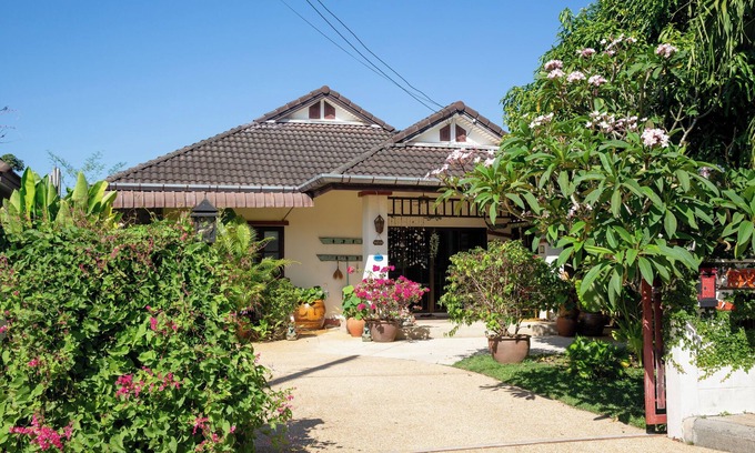 Khuekkhak House | cozy house with mountain view in Khao Lak
