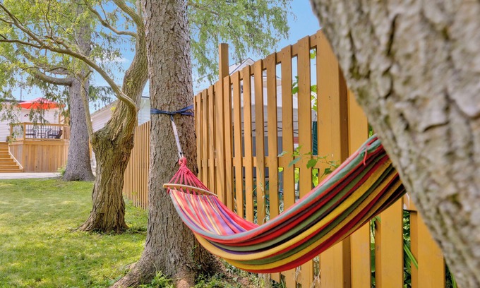Cottam House | Cozy Kingsville Country Guest House
