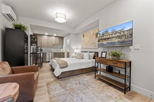 Walluga Apartment | Cozy Lake Oswego Studio Apartment
