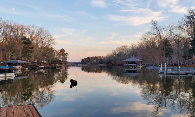 Bowling Green House | Cozy Lakehouse on Quiet Cove