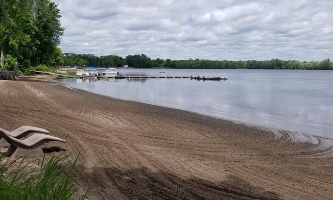 Tweed Resort | Cozy Lakeside Cottages, Boat, Kayak&SUP Rentals, and Pet-Friendly Accommodations