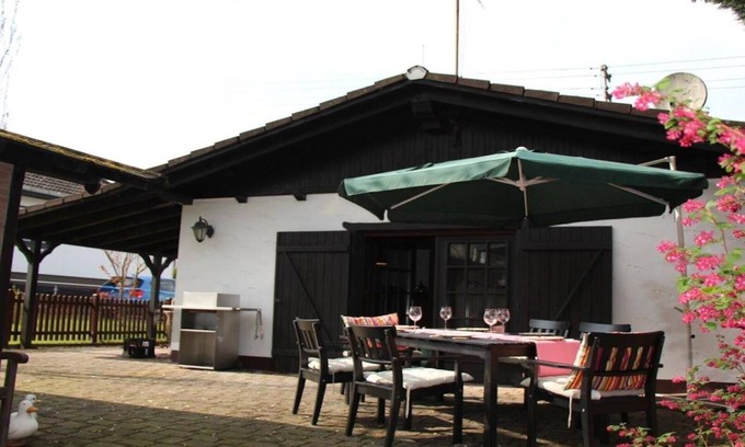 Hoffeld House | Cozy little house in the beautiful Eifel near the Nürburgring, Adenau