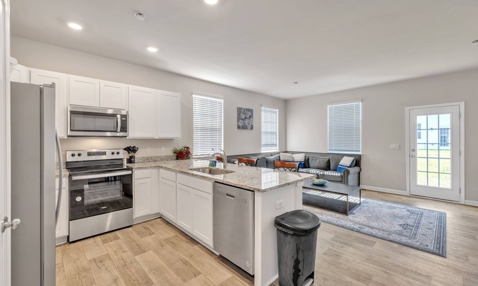 Luray House | Cozy Luray Townhome Getaway 3 Bedroom Townhouse by RedAwning