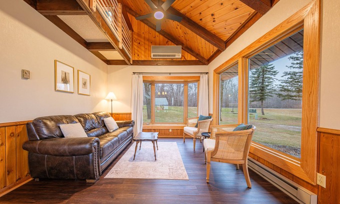 Darwin Cabin | Cozy, Moody, Tranquil Cabin on Beautiful Lake Manuella in Darwin Minnesota