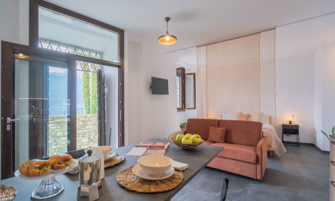 Azzano Apartment | Cozy Nest on the lake