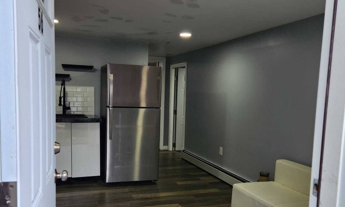 Selden Apartment | Cozy new one bedroom apartment - free parking