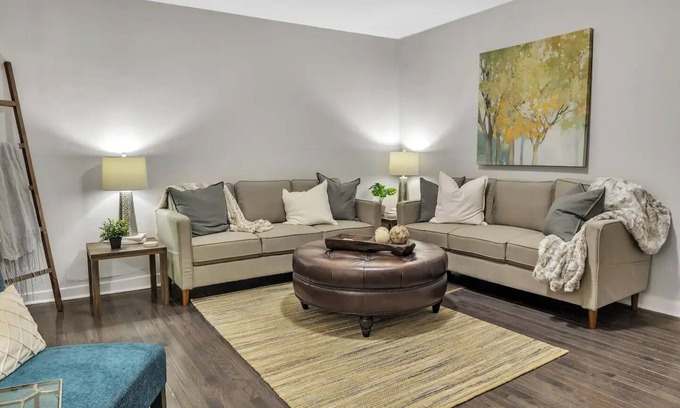 Newnan House | Cozy Newnan Retreat