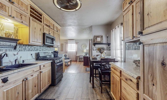 Northeast Heights House | Cozy Nook near I-25/I-40 Interchange