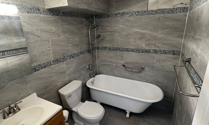 Bedford-Stuyvesant Apartment | Cozy one bedroom in Brooklyn NY