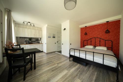 Agenskalns Apartment | Cozy Park-View Studio Apartment with Free Parking