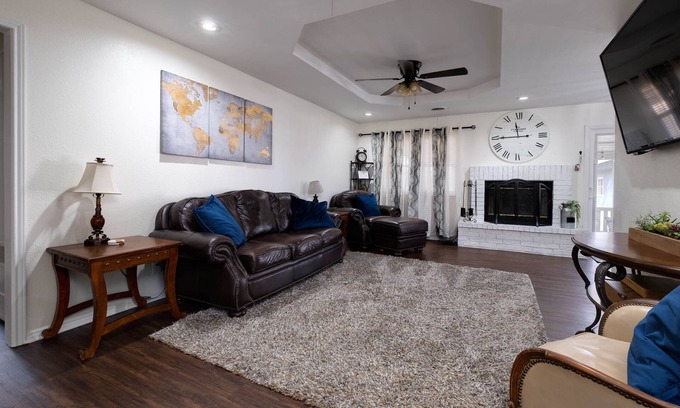 Amarillo House | Cozy Parkview Oasis With Gameroom